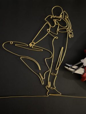 Torero en mouvement en fil d’aluminium – sculpture artisanale ALU'SYL